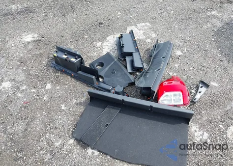 2023 Ford Explorer Xlt из США, поврежденный, VIN 1FMSK8DH2PGA53510